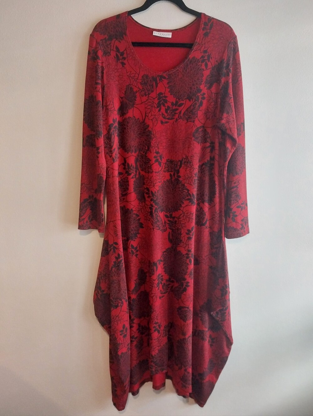 Bryn Walker Red & Black Floral Asymmetrical Long Sleeve Lagenlook Midi Dress